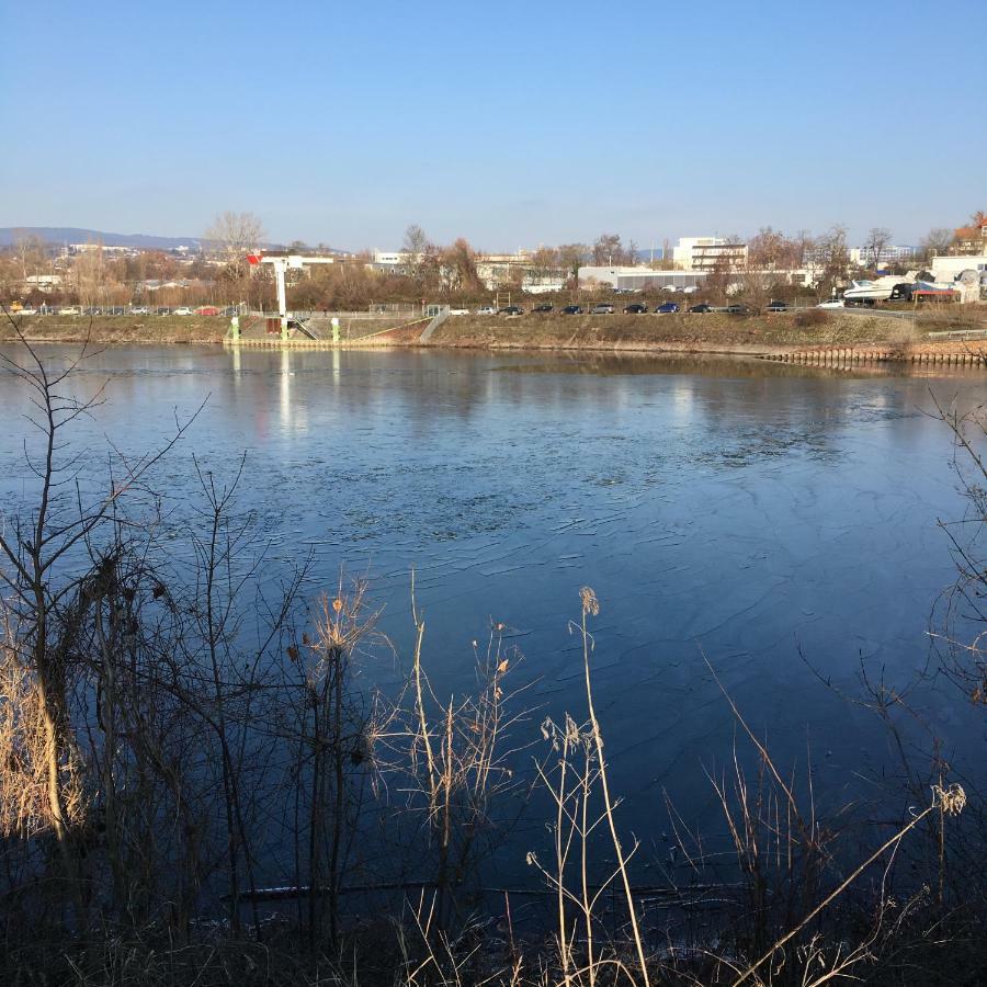 Apartamento Schmuckkaestle Am Hafen Wiesbaden