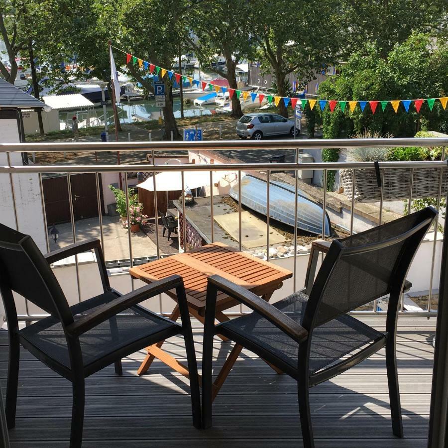 Schmuckkästle Am Hafen Apartment *