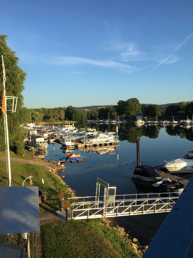 Schmuckkaestle Am Hafen Wiesbaden